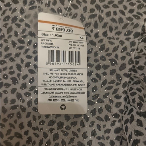 Elegant Black and White Patterned Dress - Picture 3 of 11